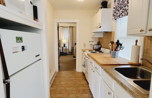 Chautauqua Condo | Aldine Simpson Suite SPACIOUS updated 1-bdrm w/lake view in heart of Chautauqua!
