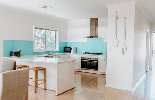 Sellicks Beach Cottage | Aldinga Bay bungalows - ocean view private retreat