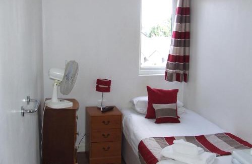 Hemel Hempstead House | Alexandra Guest House