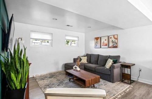 Lincolnia Apartment | Alexandria VA, Washington DC Home away from home