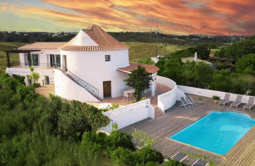 Figueira House | Algarve Windmill, Villa and Pool 2000m to the Beach