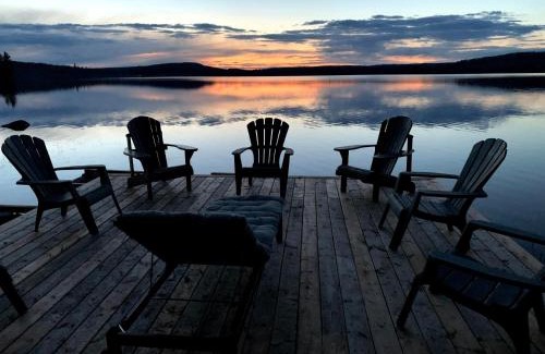 South River House | Algonquin Island 'Luxe' Cottage at the edge of the Park
