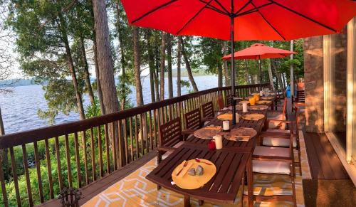 South River House | Algonquin Island 'Luxe' Cottage at the edge of the Park