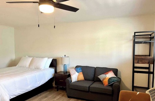 Lake of the Ozarks Hotel | Alhonna Resort Motel Unit 36