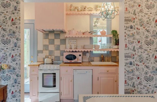 Honesdale House | Alice in Wonderland Pocono Home