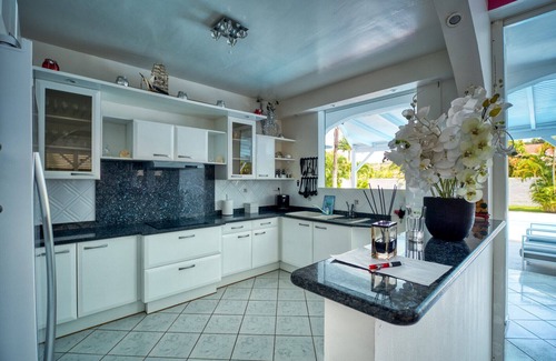 Dunoyer Villa | Aline, villa with swimming pool and jacuzzi, close to all amenities