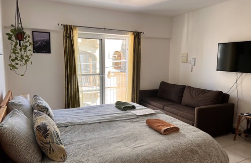 Ghajnsielem House | All Nations Holiday Home