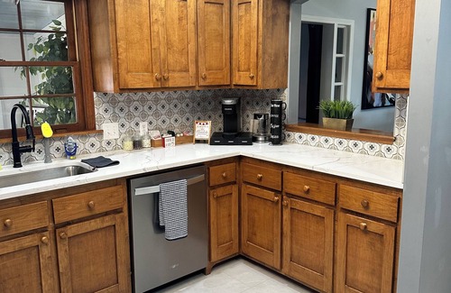 Wichita House | All NEW Kitchen & Baths - Pool open thru 9-31-Hot Tub-Game Room-King Beds