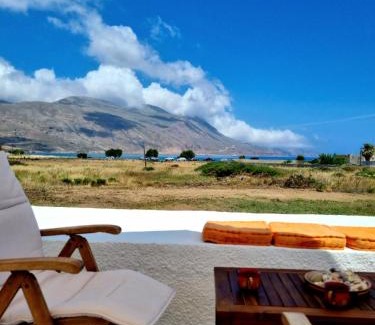 Trachilos House | All Season Lovely Seafront Cottage
