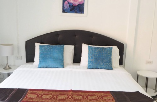 Phru Thai Hotel | All Times Bungalows
