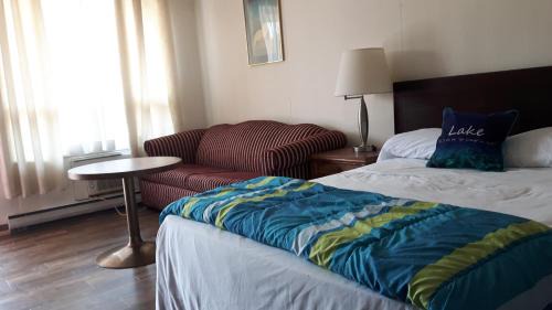 Port Severn Hotel | All Tucked Inn