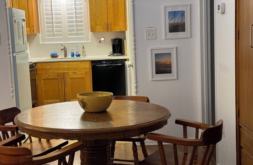 Fernandina Beach Condo | All you need to bring are your clothes & sunscreen, we provide the rest!