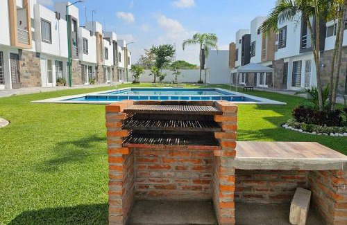 Emiliano Zapata House | Allissons House Cómoda Casa con Alberca y Quiosco