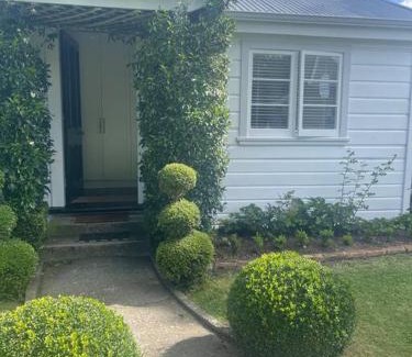 Featherston House | Alloa Petite