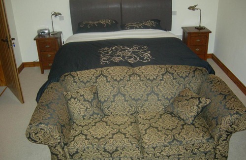Pont-ar-gothi House | Alltyfyrddin Farm Guest House at The Merlin's Hill Centre