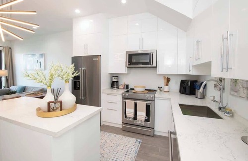 Grand Harbour Condo | Allure #22 Three Bedroom Waterfront Condo & Pool