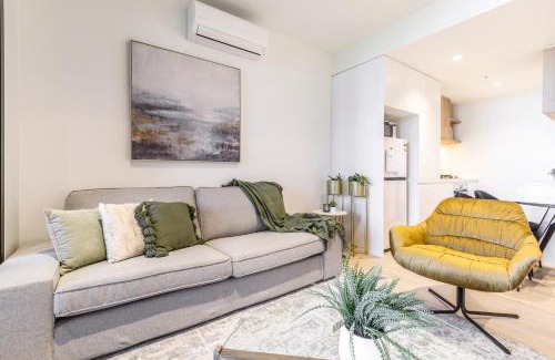South Melbourne Apartment | Alluring Oasis in the Heart of South Melbourne