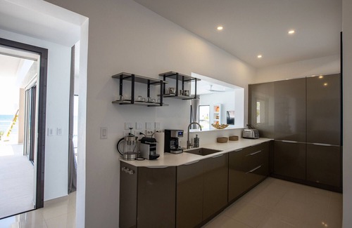 Beacon Hill Villa | Alma Beach Villa