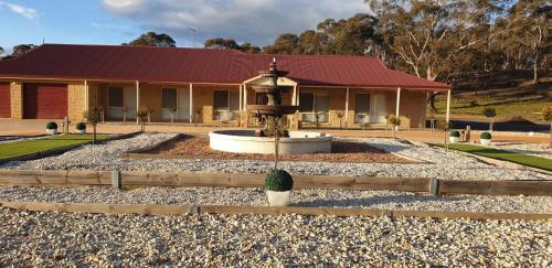 Alma House | Alma Retreat, King bed, Family, Pet Friendly