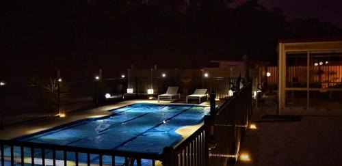 Alma House | Alma Retreat, King bed, Family, Pet Friendly