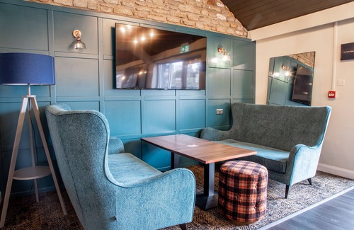 Almondsbury Hotel | Almondsbury Inn & Lounge