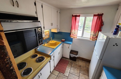 Idaho Falls Apartment | Almost a Treehouse, Pets welcome 2-bedroom apartment in Idaho Falls