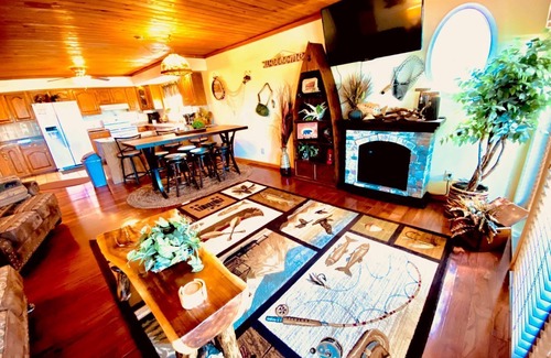 Sevierville Cottage | Almost Heaven 2 Lakefront Homes, Sleeps 14, Main Channel Douglas Lake, Smoky's