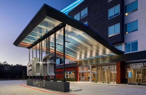 Conroe Hotel | Aloft Houston Shenandoah - The Woodlands