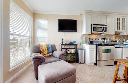 Galveston Apartment | Aloha Beaches