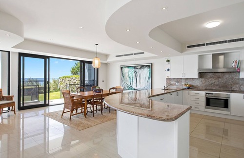 Noraville House | Aloha beachfront Beauty - 13 Elizabeth Dr