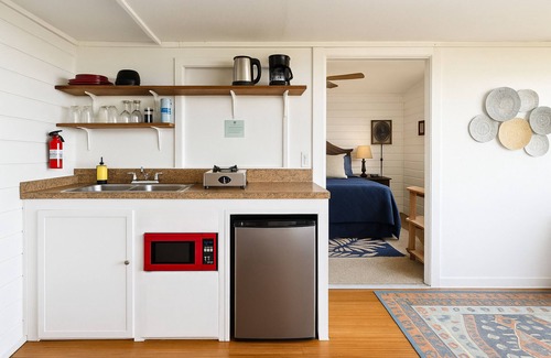 Papaaloa Cabin | Aloha Magic Cottage Farm Stay, Rustic Farm Cottage W/180° Sunrise & Ocean Views