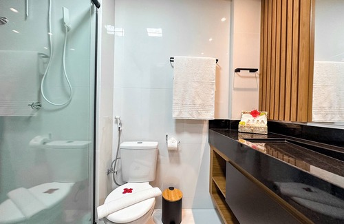 Caicara Hotel | Aloha Palace
