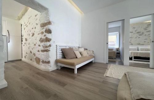 Parede Apartment | Aloha Pink House