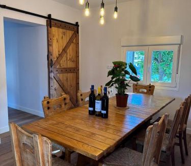 Cerceda House | Alojamiento Rural El Petirrojo con patio jardín