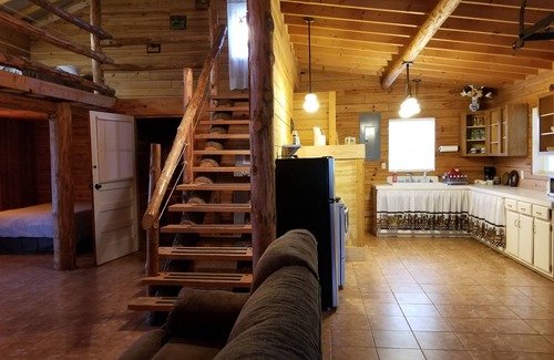 Glover Cabin | Alpaca Farm Stay
