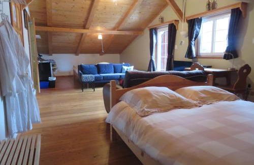 East Kootenay Bed & Breakfast | Alpenglow Bed and Breakfast