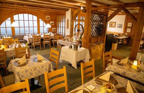 Tavanasa Hotel | Alpenlodge Val Gronda