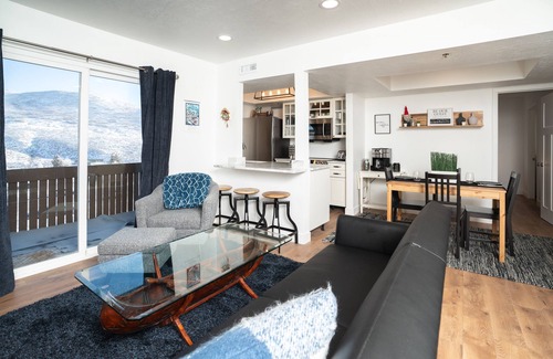 Kimball Junction Condo | Alpine Bliss: 2BD, 2BA Near Park City Ski & Shops