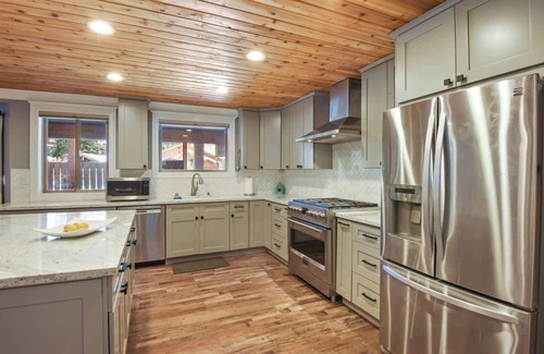 Alpine Meadows House | Alpine Chalet – Nature Lovers Rejoice! Chic 4 BDR
