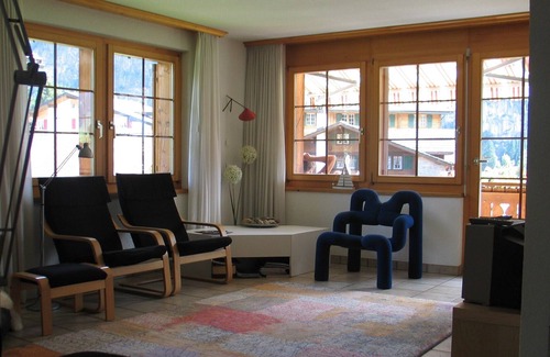 Kandersteg Apartment | Alpine Holidays **** Apartment 2nd floor in a chalet. 270 degrees Alpenpanoram