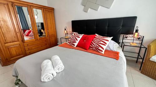 Alcala House | Alquiler de Habitación privada con las areas de sala, cocina y baño que se comparten cerca al Mar!