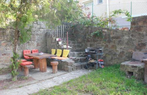 Alsopeteny Apartment | Alsópetényi erdőszéli vendégház