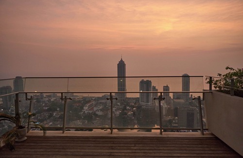 Hunupitiya Apartment | Altair Luxury Colombo by Miracle apartment,fitness room in enchanting Colombo