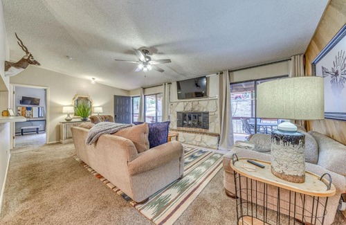 Alto Apartment | Alto Oasis Community Pool, Fireplace and Grill!