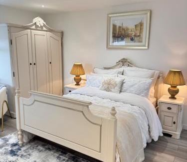 Inverurie House | Altons Bothy Guest House