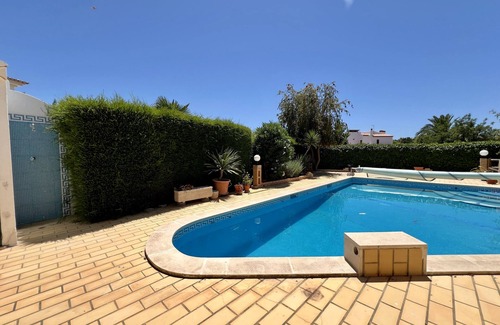 Alcalar Villa | ALVOR TRADITIONAL VILLA WITH POOL by HOMING