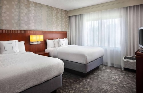 Laguna Hills Hotel | Always a Great Idea To Unwind! Pleasant Stay, Convenient Location!