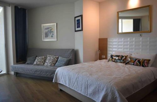 Herzliya Pituach Apartment | Amano Seaview Suite