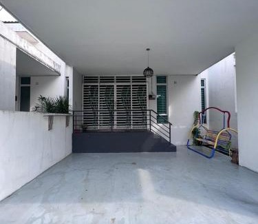Pelindung House | Amara Homestay Kuantan