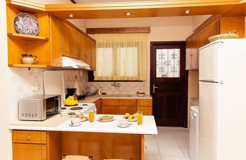 Roussospiti Villa | Amarandos Villa